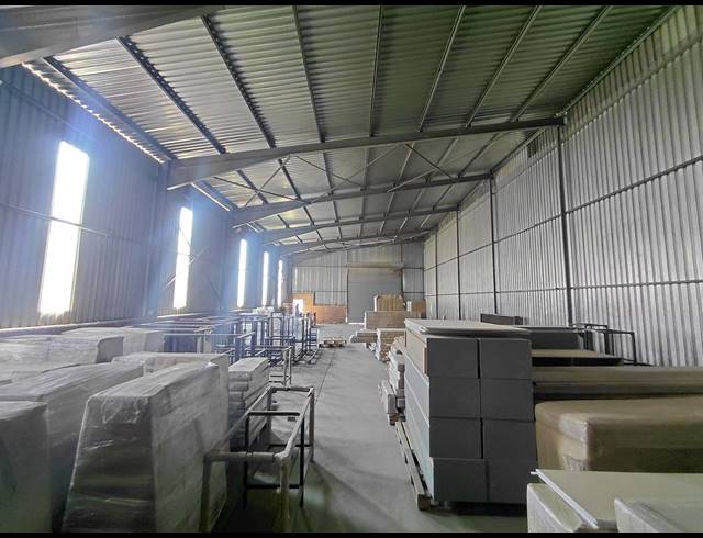 500M² WAREHOUSE TO LET IN POMONA